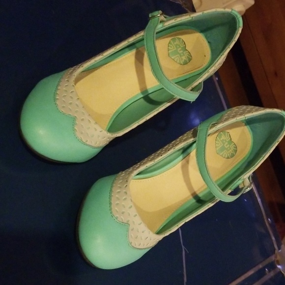 ❇️4for$30❇️ Cute high heels - Picture 6 of 6